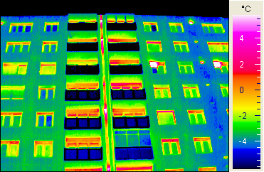 Plattenbau - eine von fast dreihundert Aufnahmen dieser eiskalten Nacht