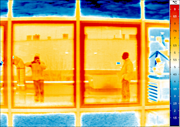 Spiegelung an Fensterscheibe